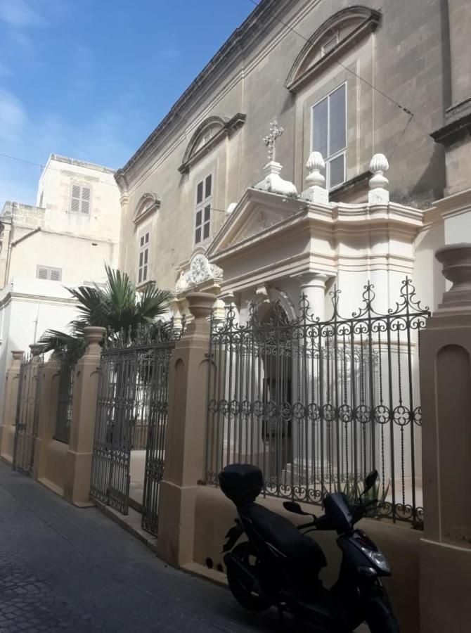 85 Palma Living